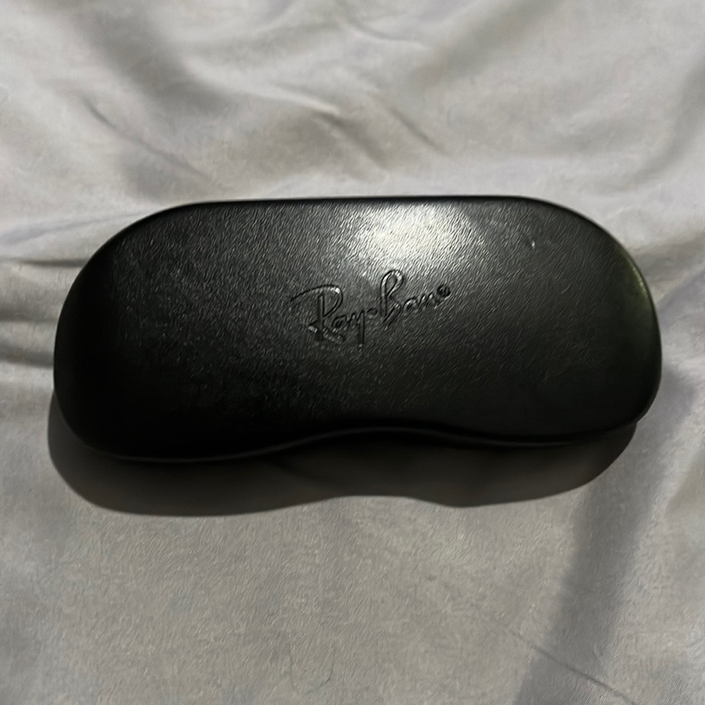 Ray Bans sunglass/eyeglass case,  hard shell black Clamshell